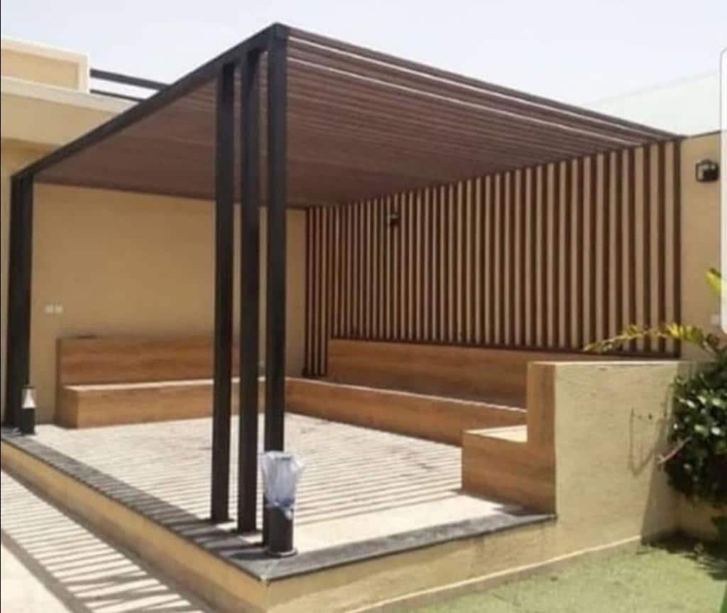 مظلات خشبية